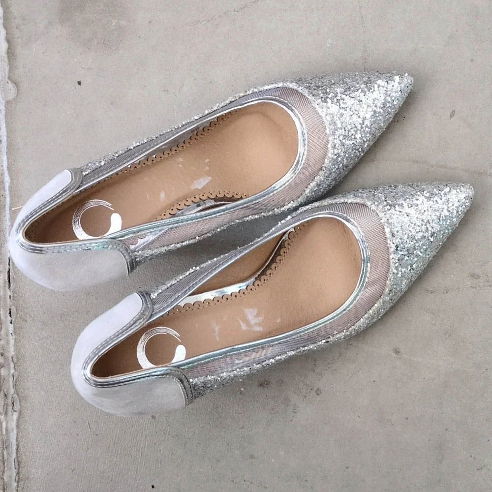 Journee Collection Women's Silver‎ Glitter Sparikle High Heels Size 6